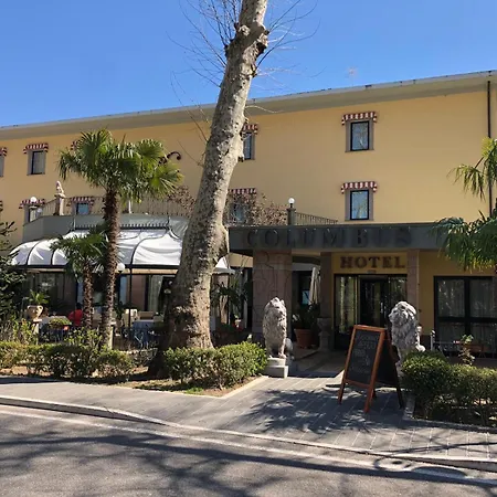 Hotel Columbus Sul 4*